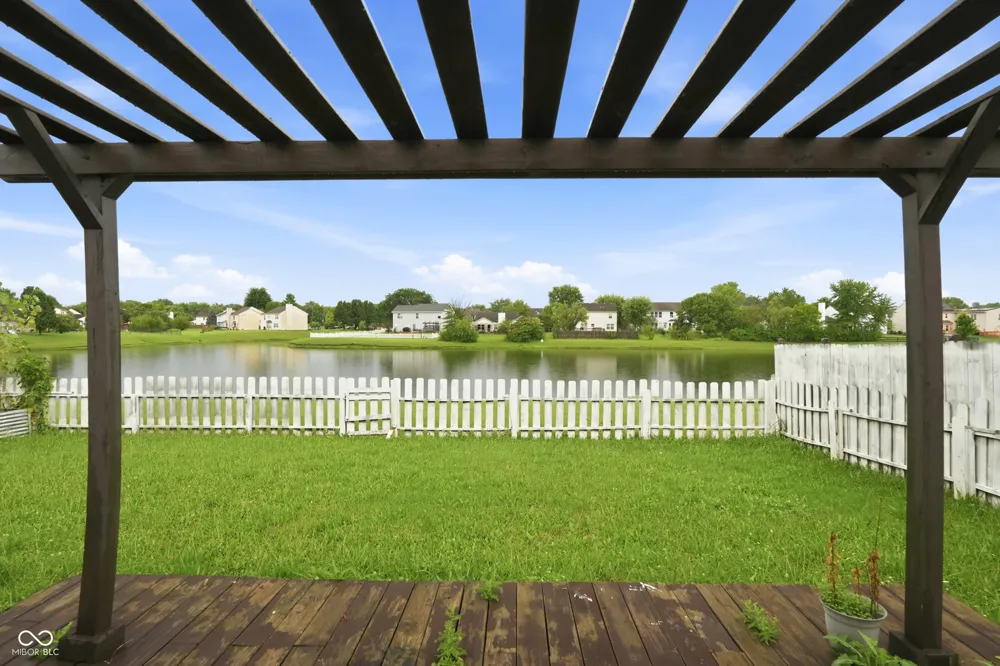 3217 Creekshore Drive Indianapolis, IN 46268