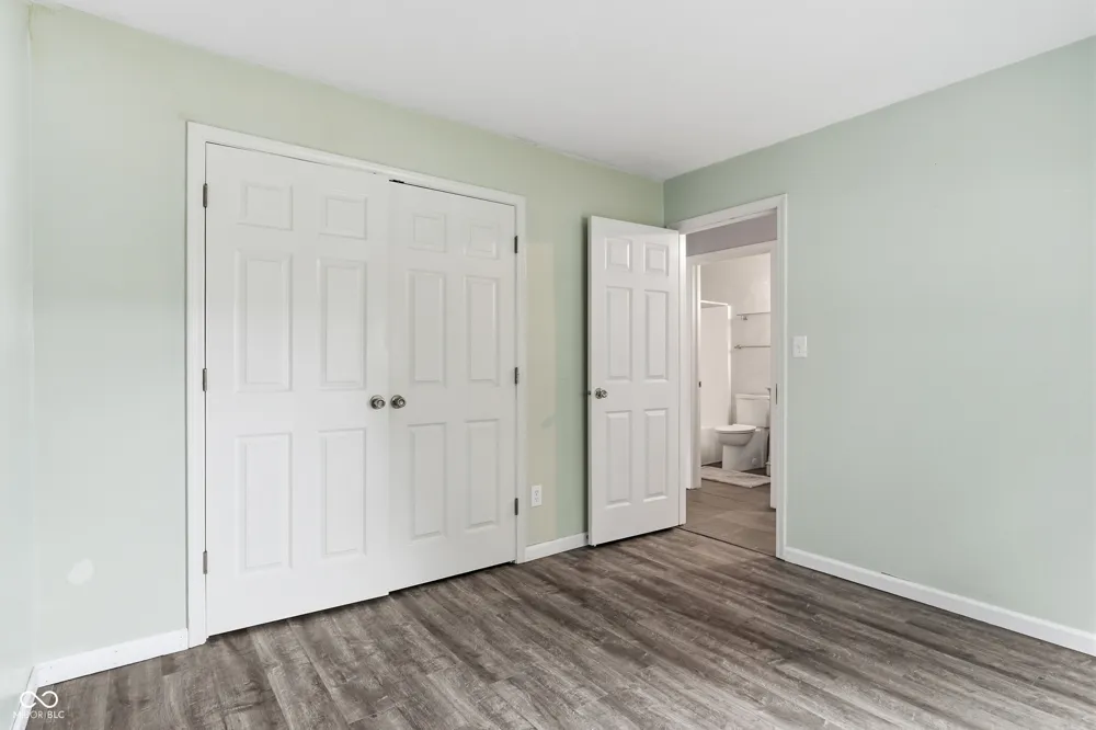 3217 Creekshore Drive Indianapolis, IN 46268