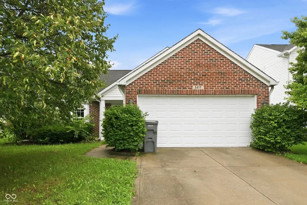 3217 Creekshore Drive Indianapolis, IN 46268