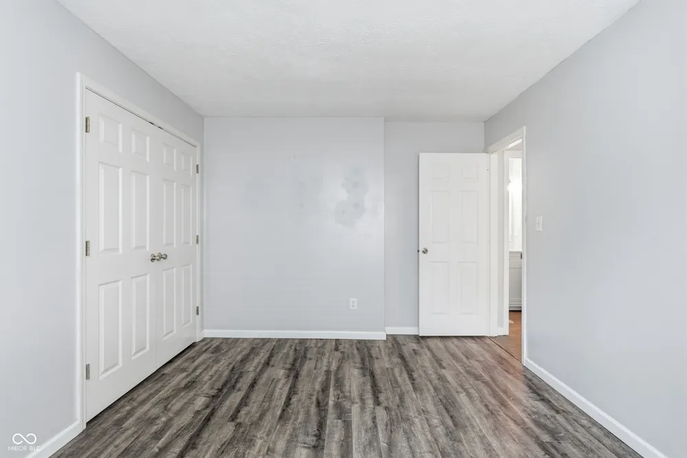 3217 Creekshore Drive Indianapolis, IN 46268