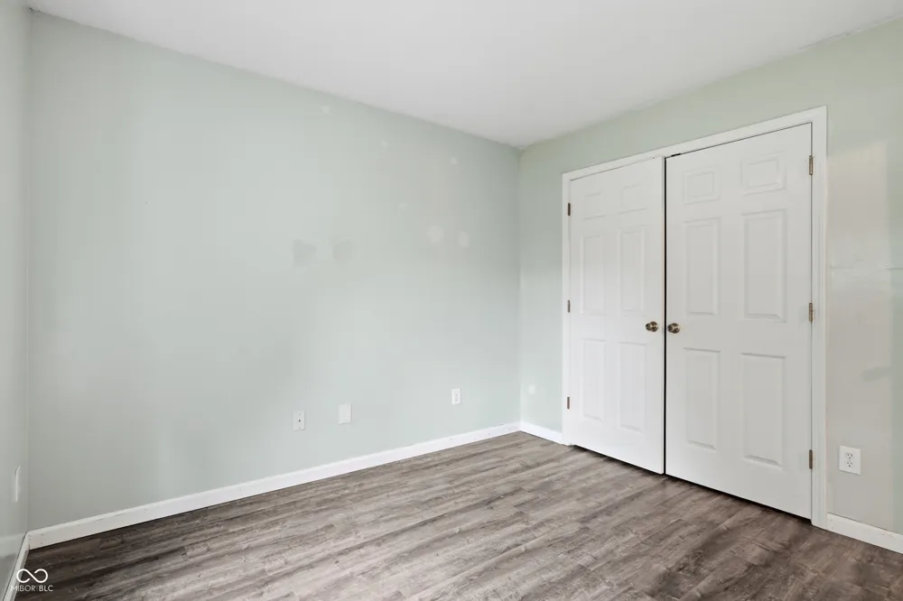 3217 Creekshore Drive Indianapolis, IN 46268