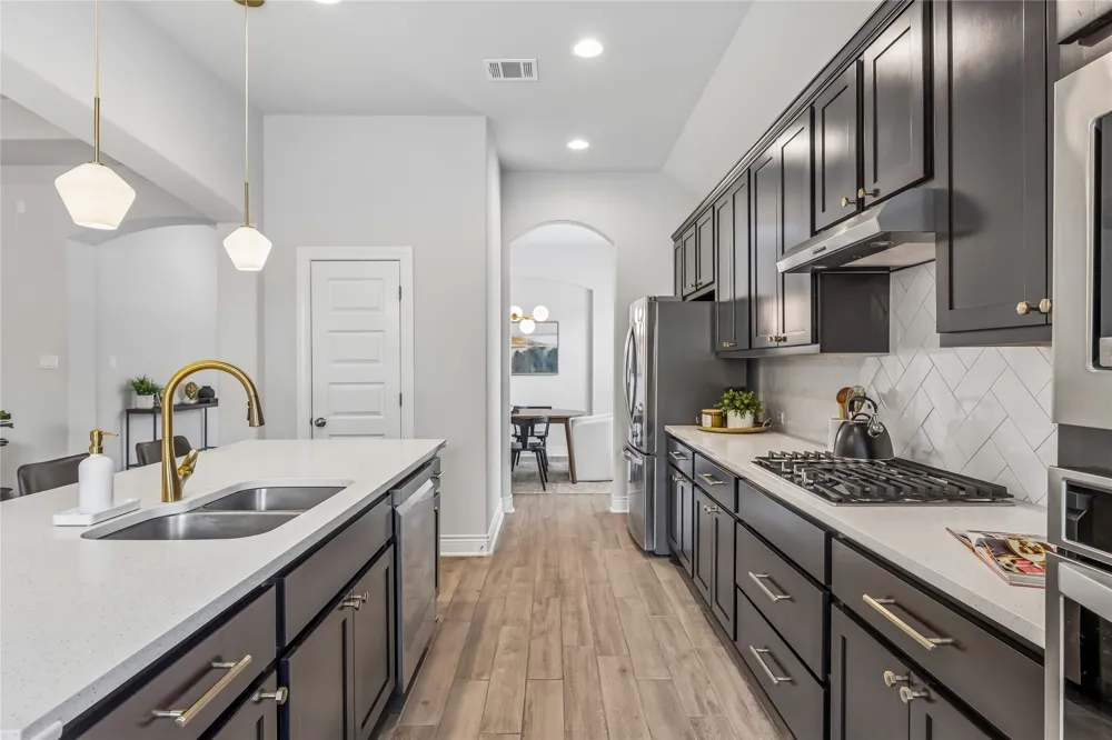 20321 Clare Island Bend Pflugerville, TX 78660