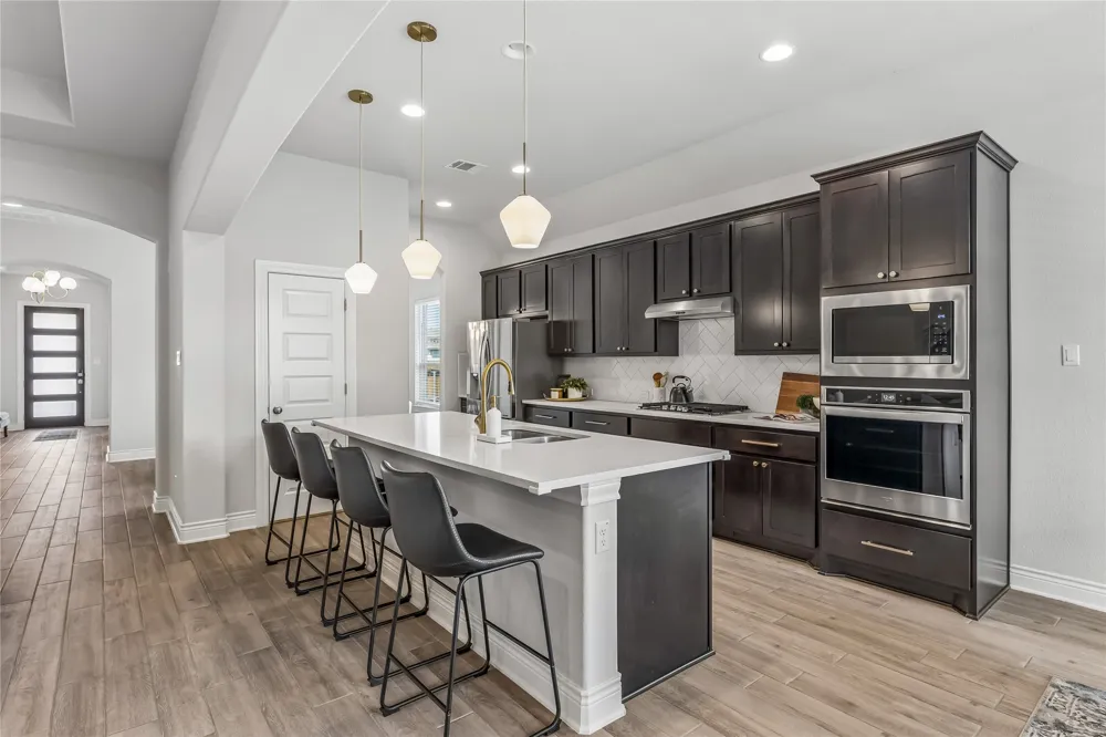 20321 Clare Island Bend Pflugerville, TX 78660
