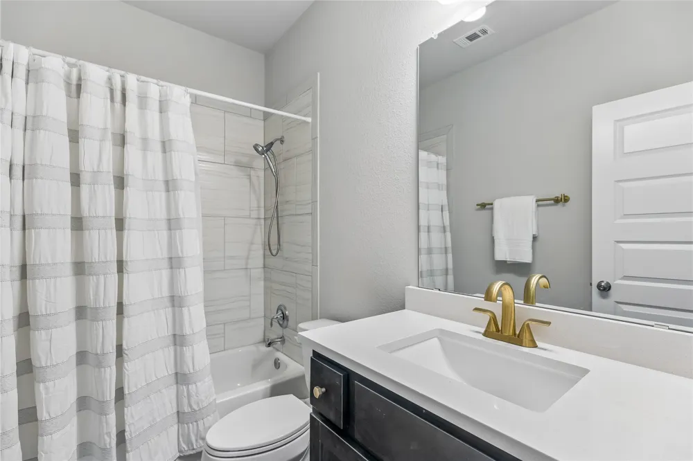 20321 Clare Island Bend Pflugerville, TX 78660