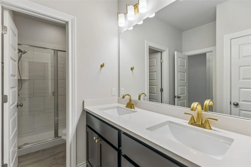 20321 Clare Island Bend Pflugerville, TX 78660
