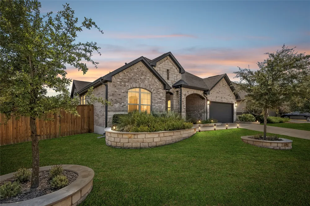 20321 Clare Island Bend Pflugerville, TX 78660