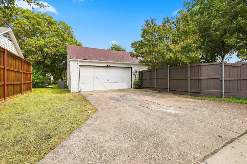 1905 Violet Circle Richardson, TX 75080