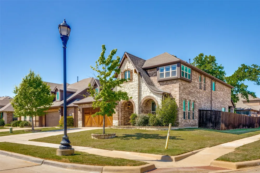 1029 Palo Oaks Drive Burleson, TX 76028