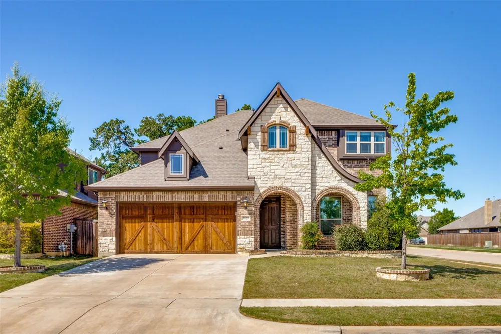 1029 Palo Oaks Drive Burleson, TX 76028
