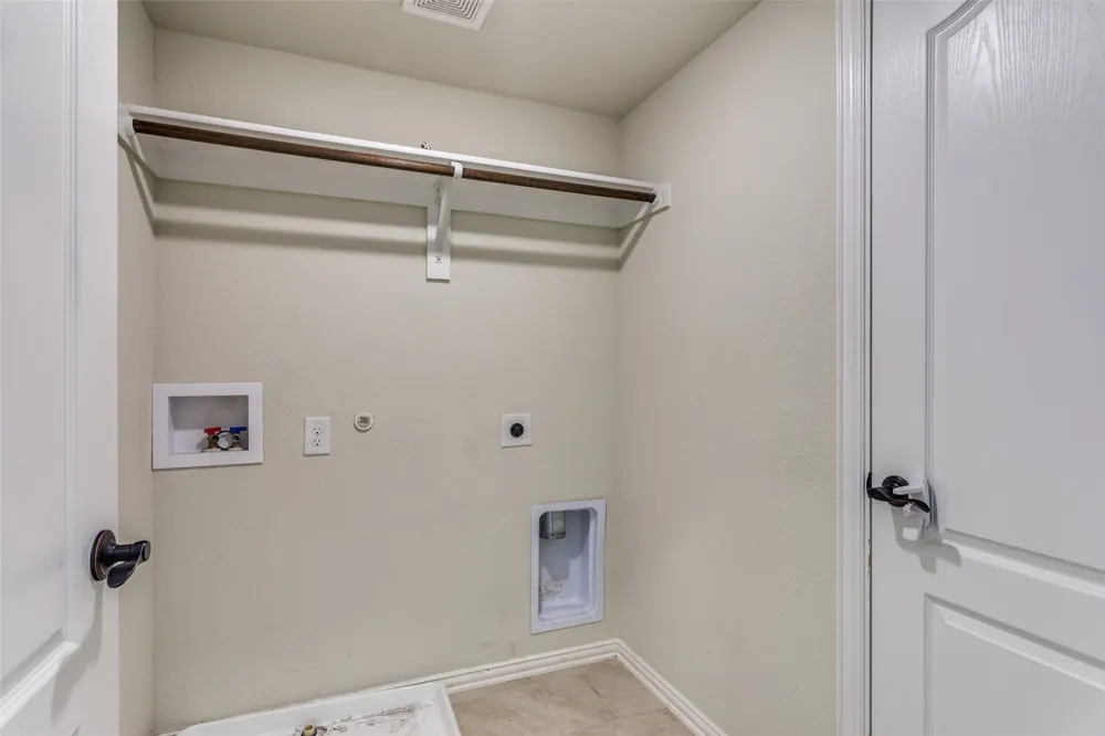 1029 Palo Oaks Drive Burleson, TX 76028