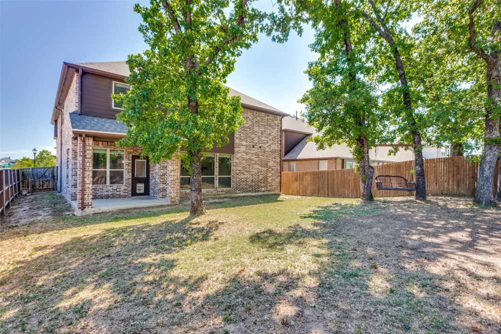 1029 Palo Oaks Drive Burleson, TX 76028