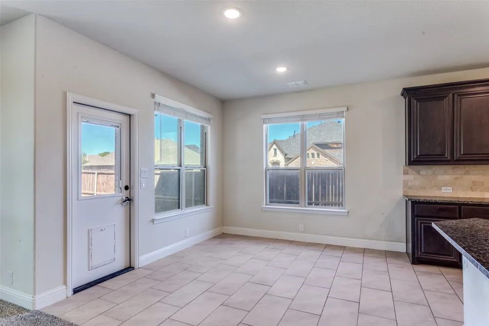1029 Palo Oaks Drive Burleson, TX 76028