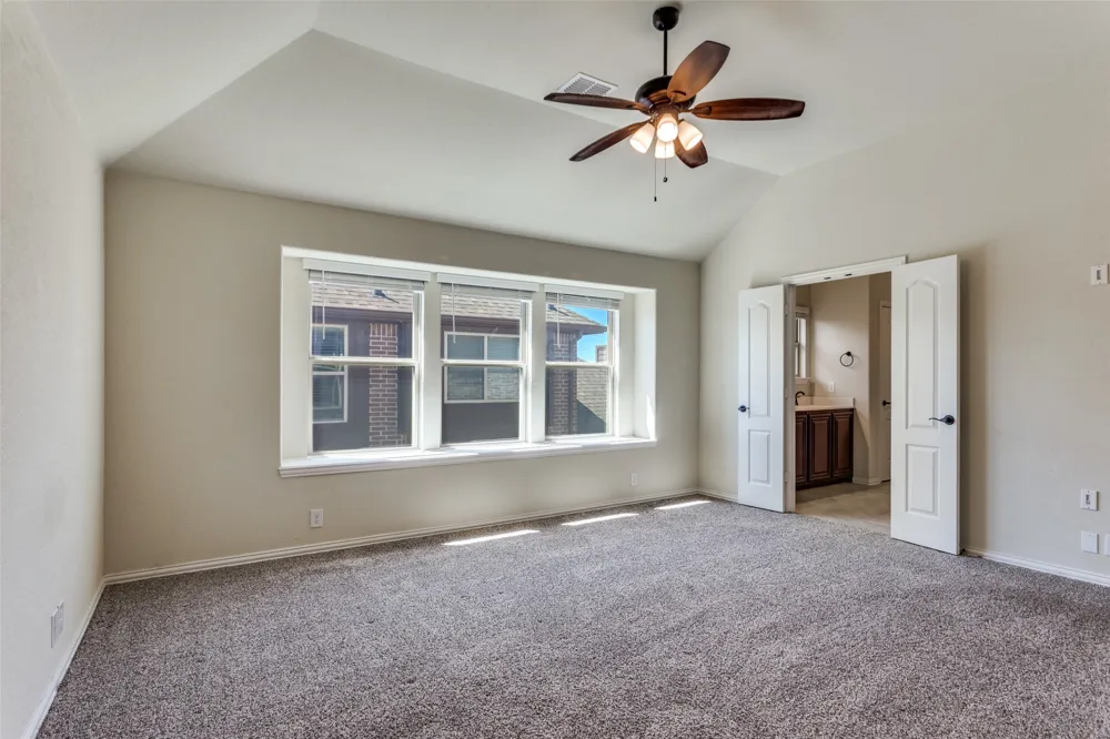 1029 Palo Oaks Drive Burleson, TX 76028