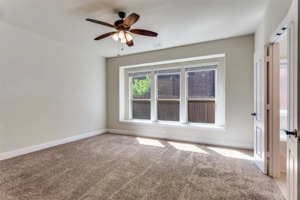 1029 Palo Oaks Drive Burleson, TX 76028