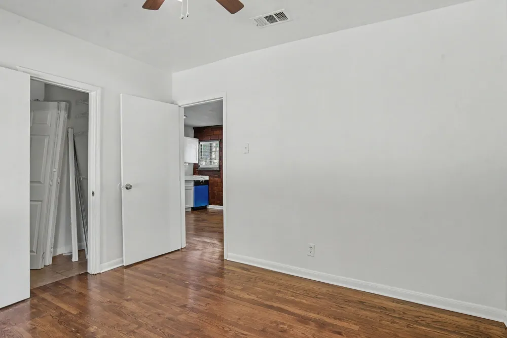 405 Prairie Dallas, TX 75246