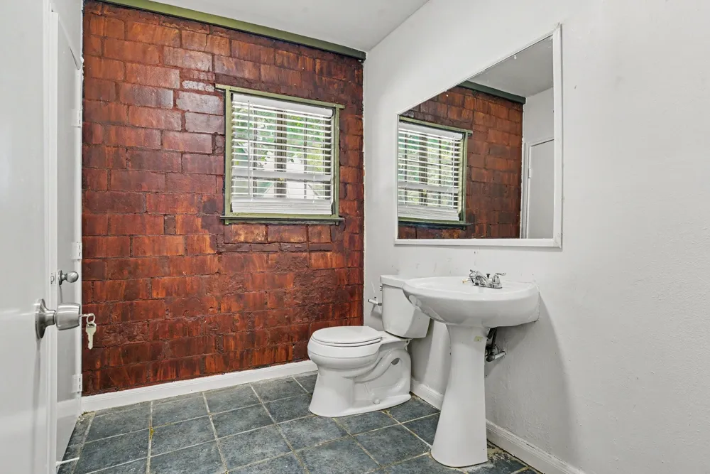 405 Prairie Dallas, TX 75246