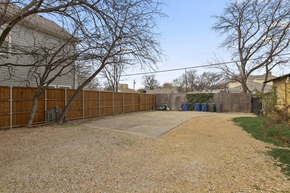 405 Prairie Dallas, TX 75246