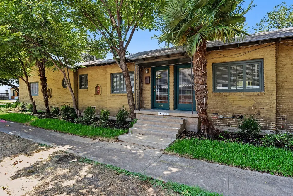 405 Prairie Dallas, TX 75246