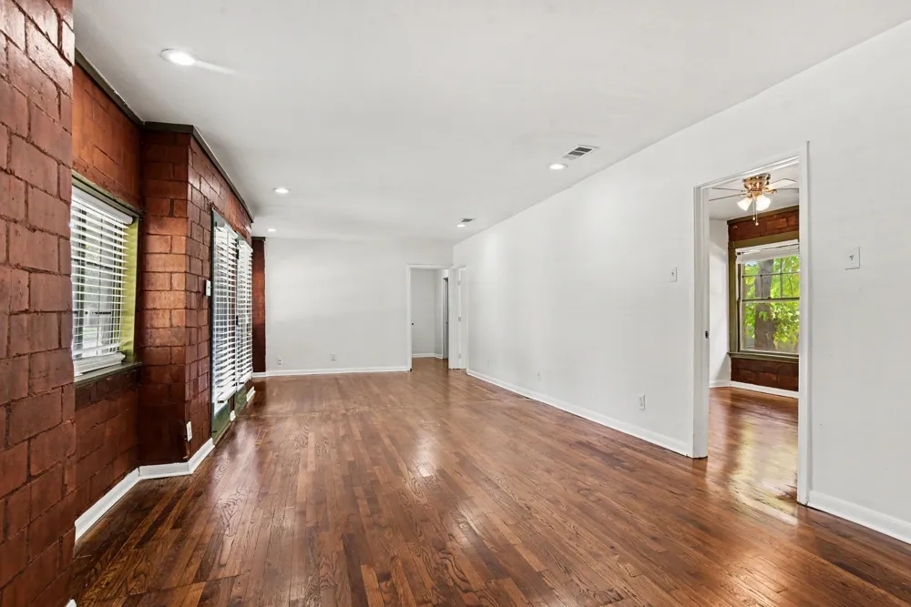 405 Prairie Dallas, TX 75246
