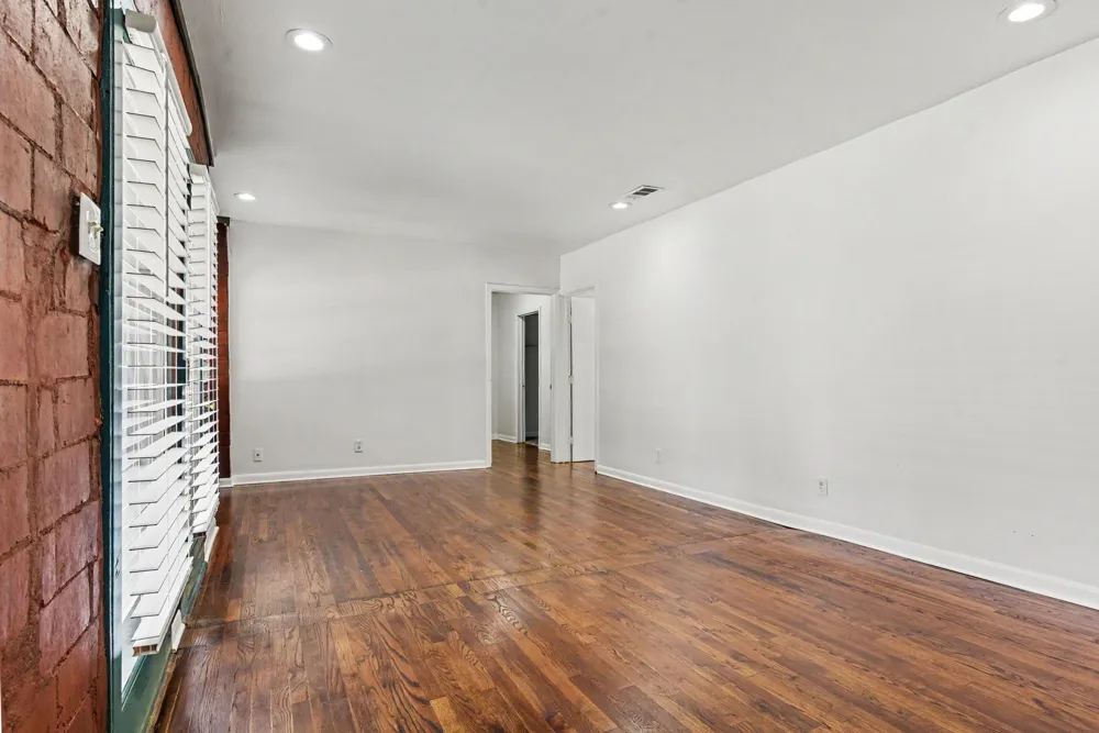 405 Prairie Dallas, TX 75246