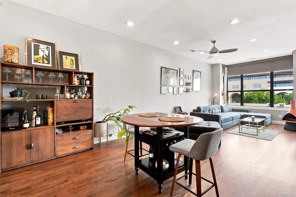 1114 S Adams Street Fort Worth, TX 76104