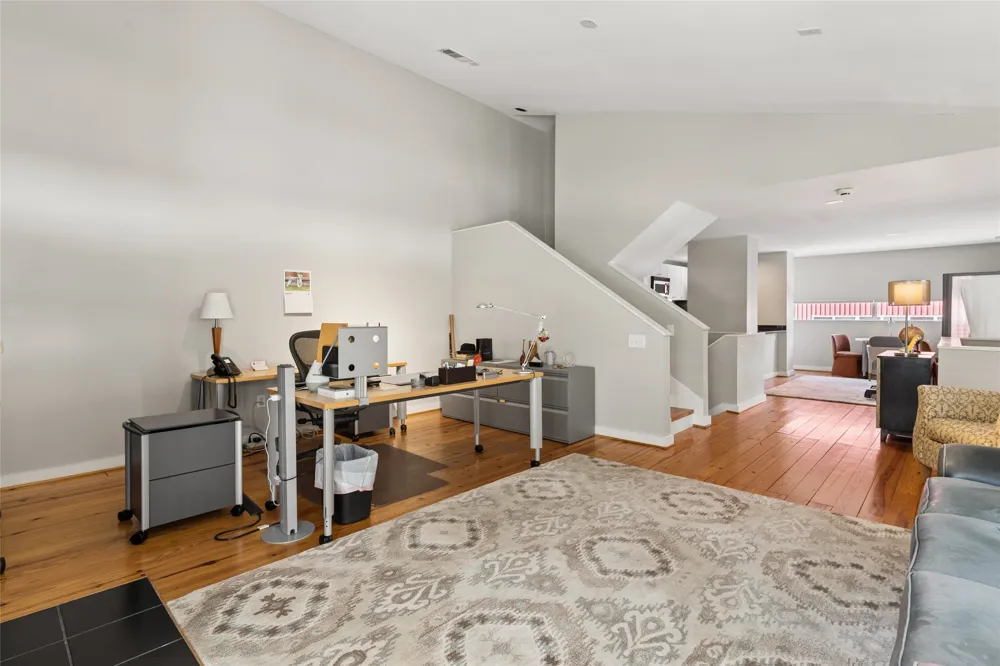 2714 Shelby Avenue Dallas, TX 75219