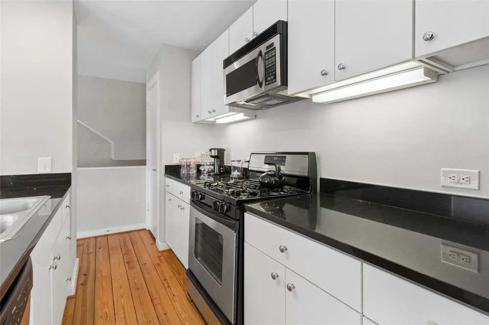 2714 Shelby Avenue Dallas, TX 75219