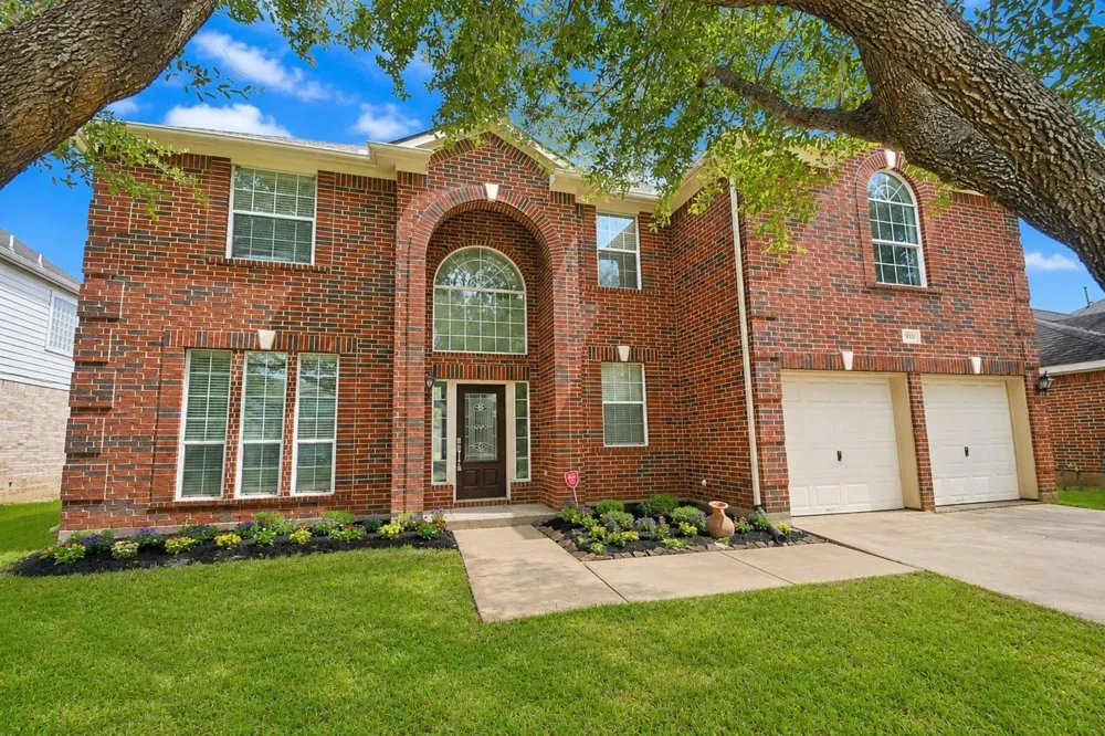 9111 Morningstar Drive Sugar Land, TX 77479