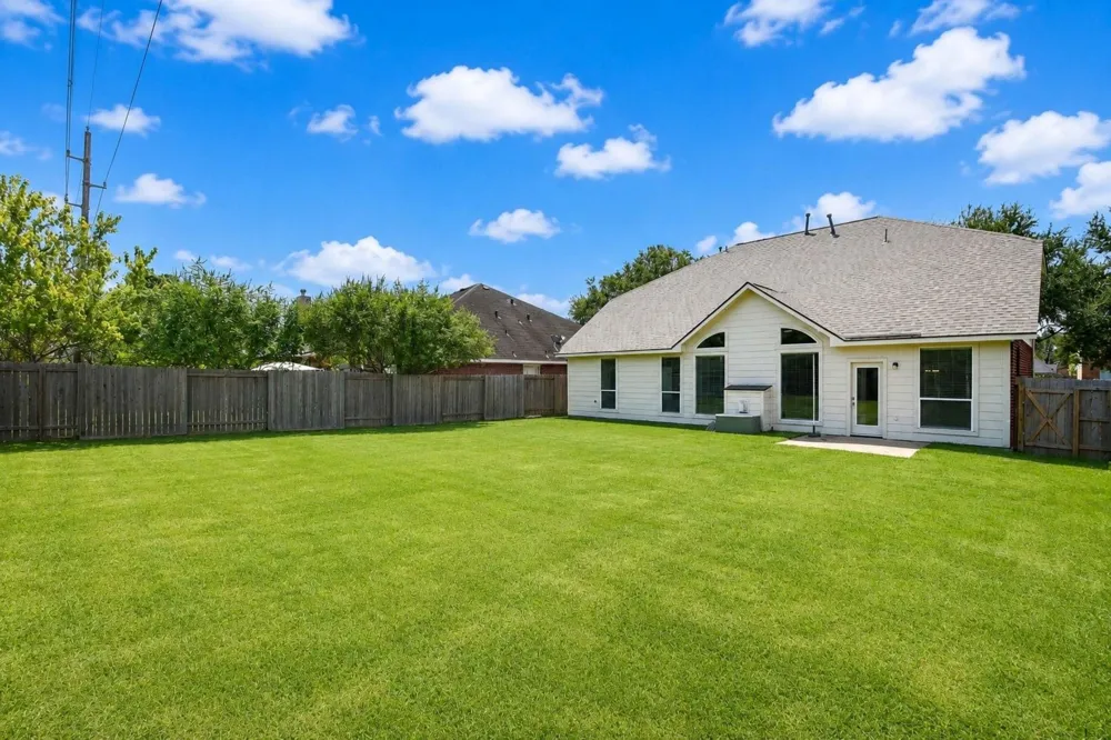 9111 Morningstar Drive Sugar Land, TX 77479