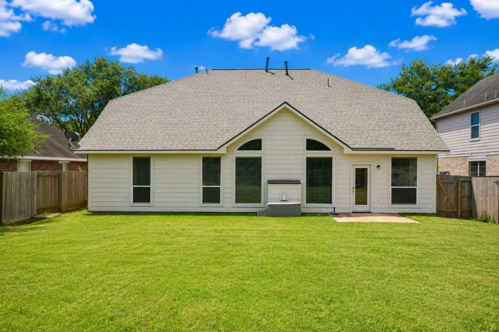 9111 Morningstar Drive Sugar Land, TX 77479