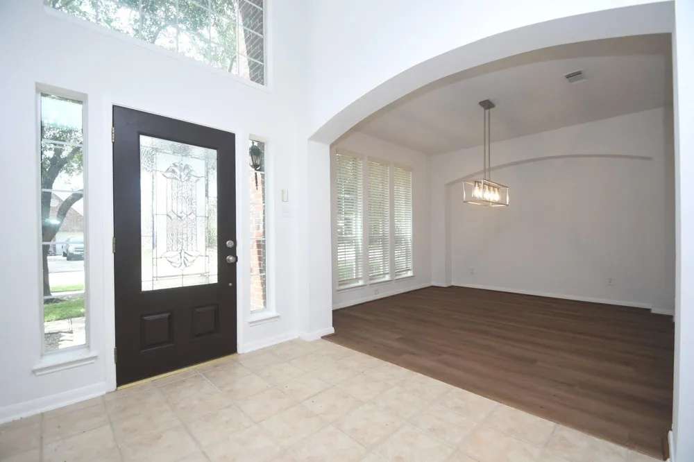 9111 Morningstar Drive Sugar Land, TX 77479
