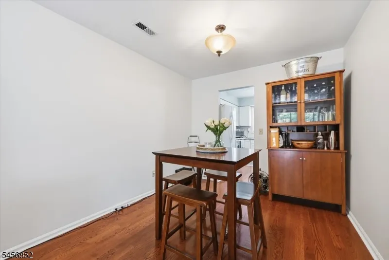 410 Ferncrest Ct Readington, NJ 08887
