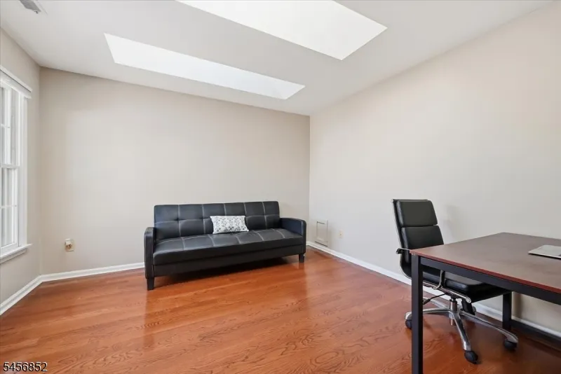 410 Ferncrest Ct Readington, NJ 08887
