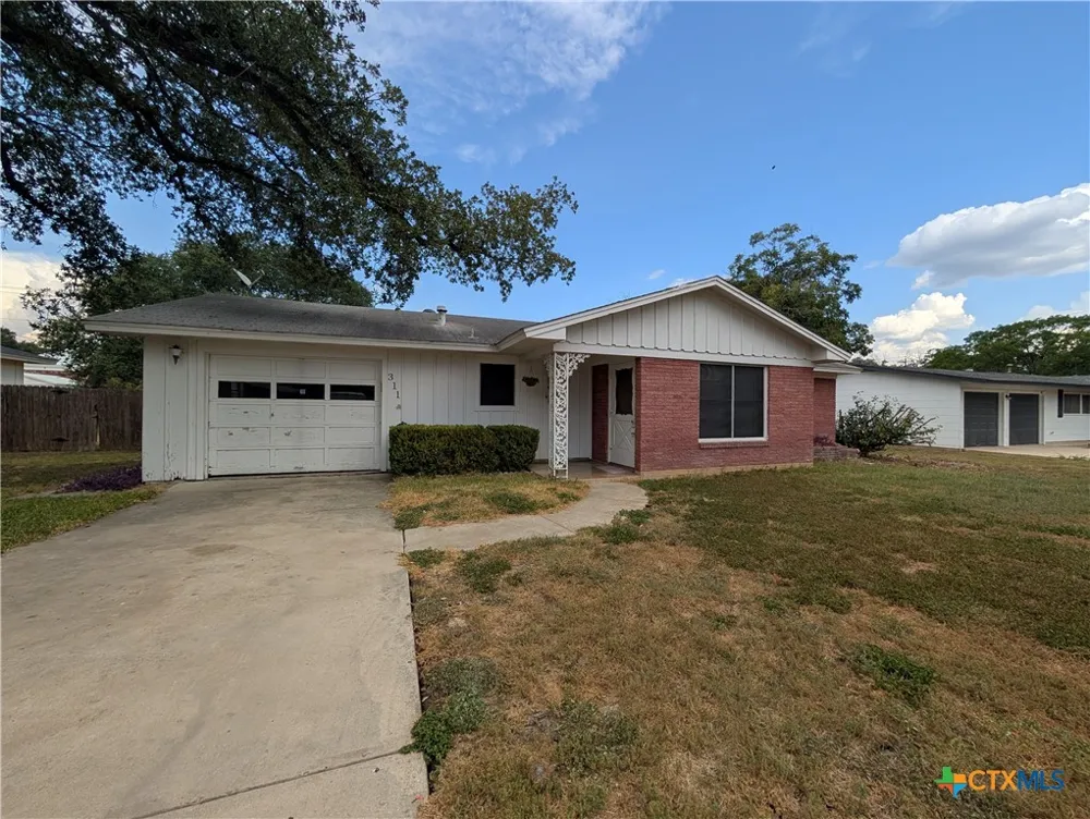 311 Delany Street Seguin, TX 78155