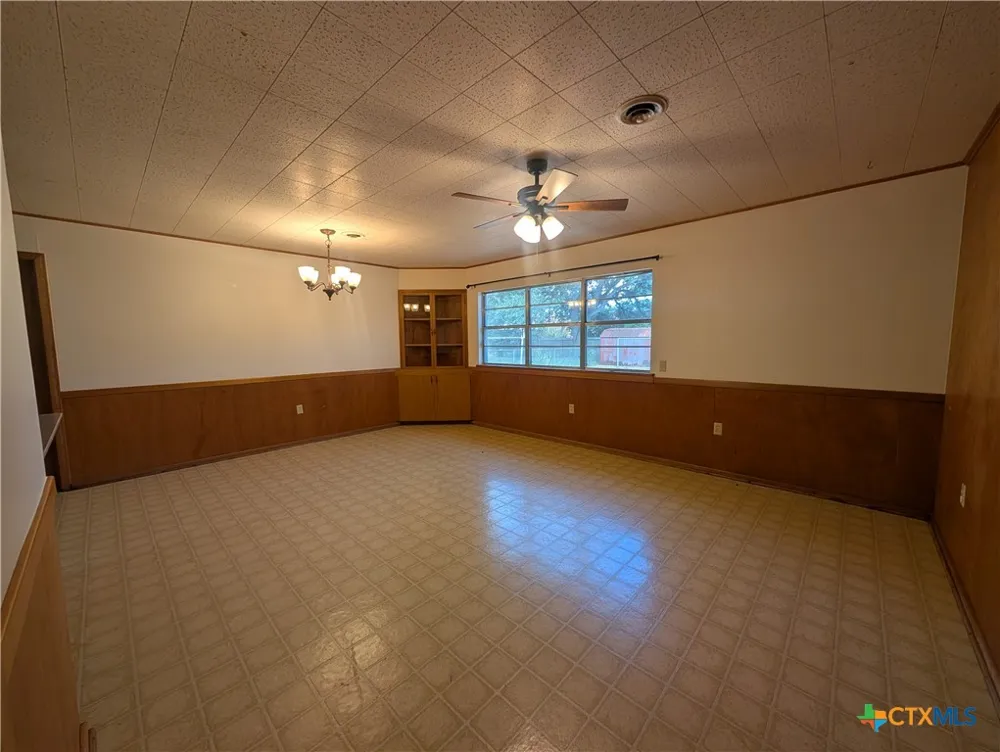 311 Delany Street Seguin, TX 78155