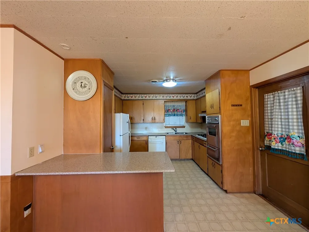 311 Delany Street Seguin, TX 78155