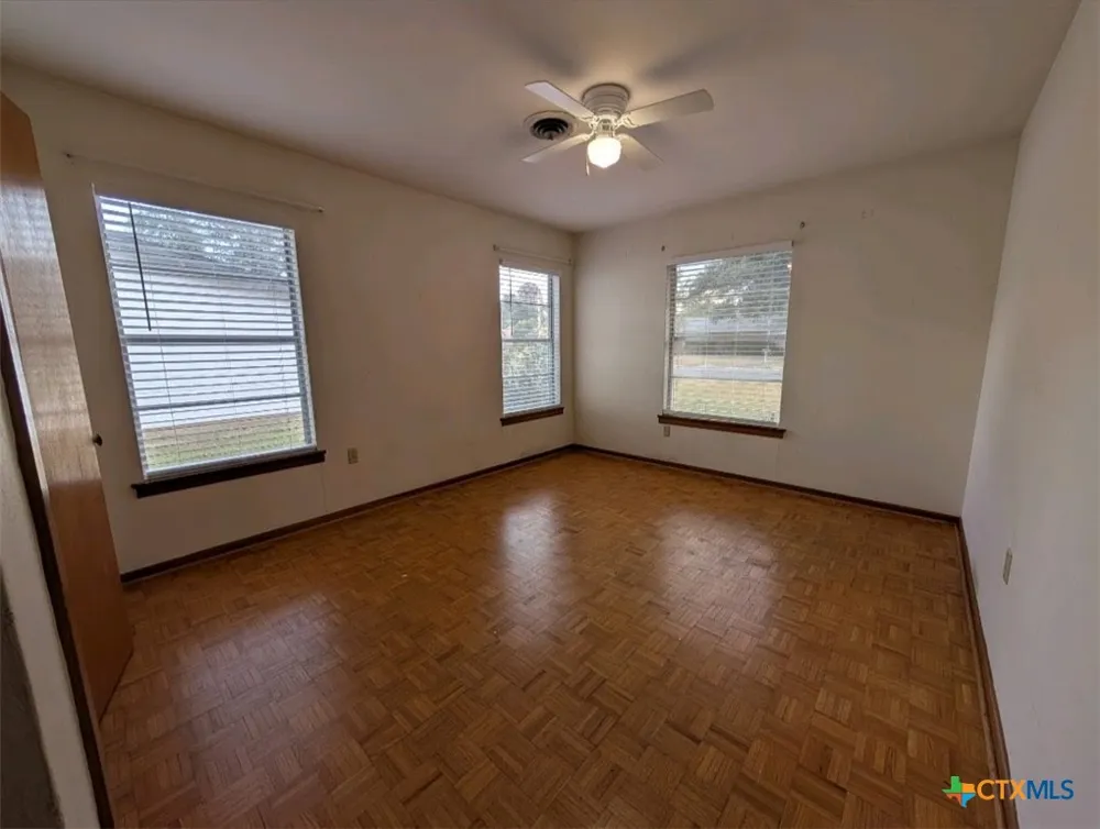 311 Delany Street Seguin, TX 78155