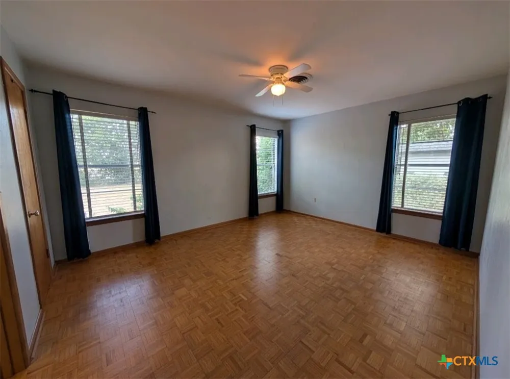 311 Delany Street Seguin, TX 78155
