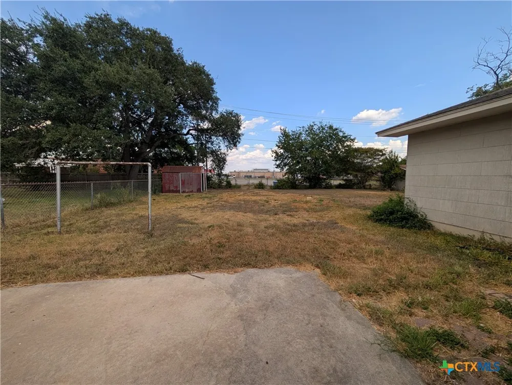 311 Delany Street Seguin, TX 78155