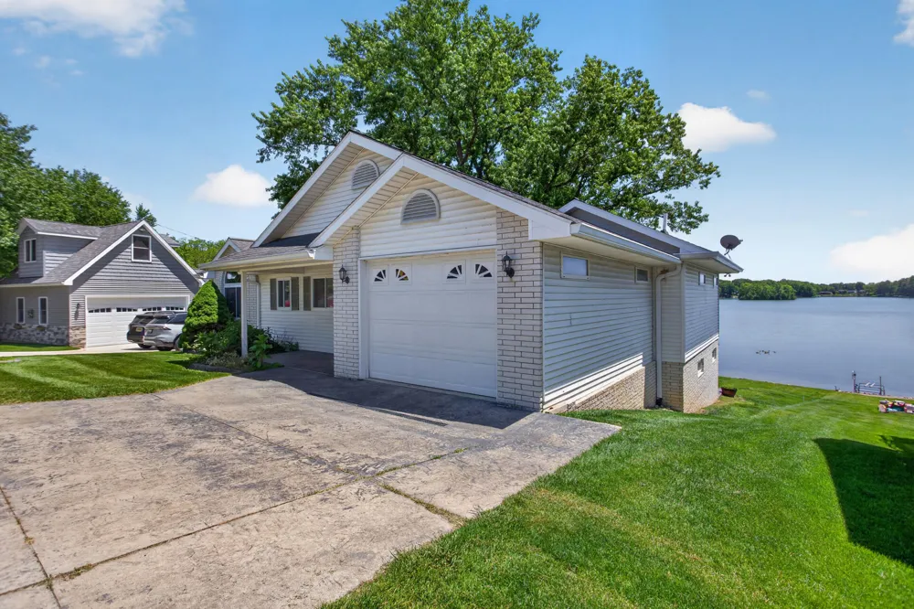 11939 Greenbriar Drive Jerome, MI 49249