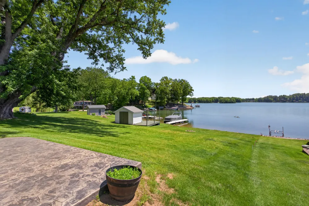 11939 Greenbriar Drive Jerome, MI 49249