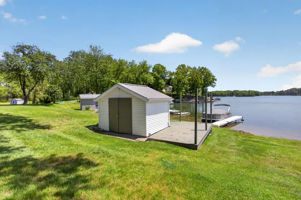 11939 Greenbriar Drive Jerome, MI 49249
