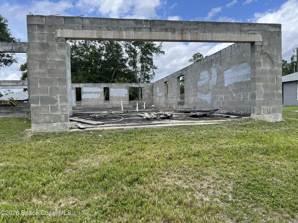 765 Carousel Street SE Palm Bay, FL 32909