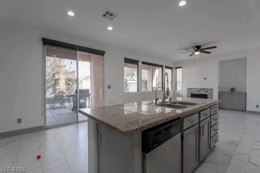 9796 Altadena Street Las Vegas, NV 89183