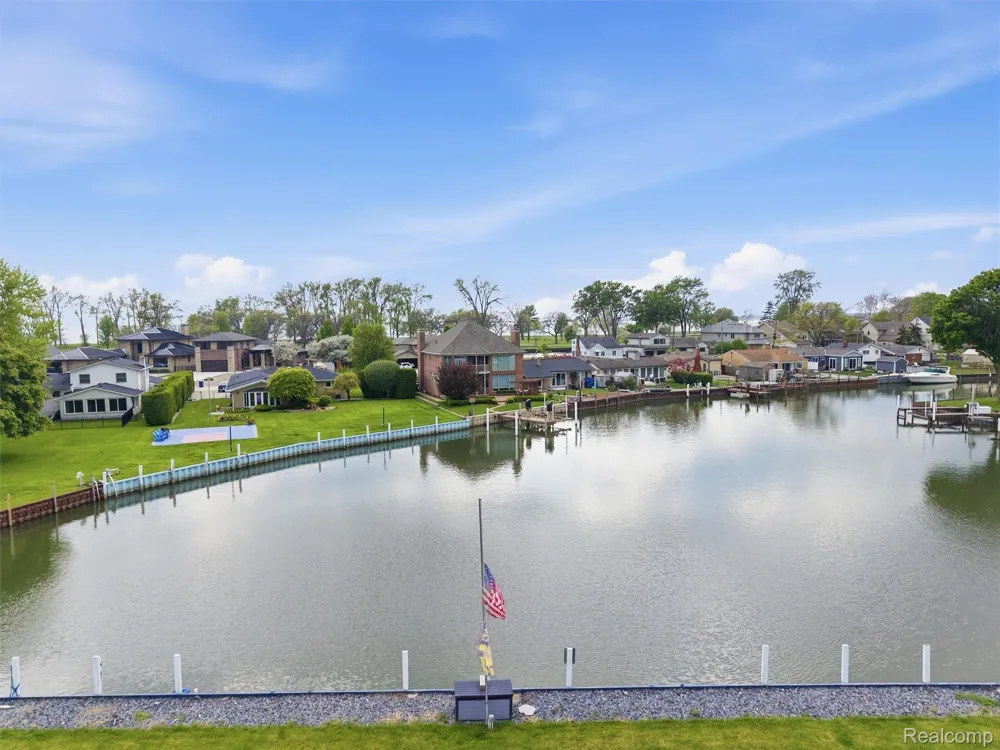 37645 Lakeville Street Harrison Charter Township, MI 48045