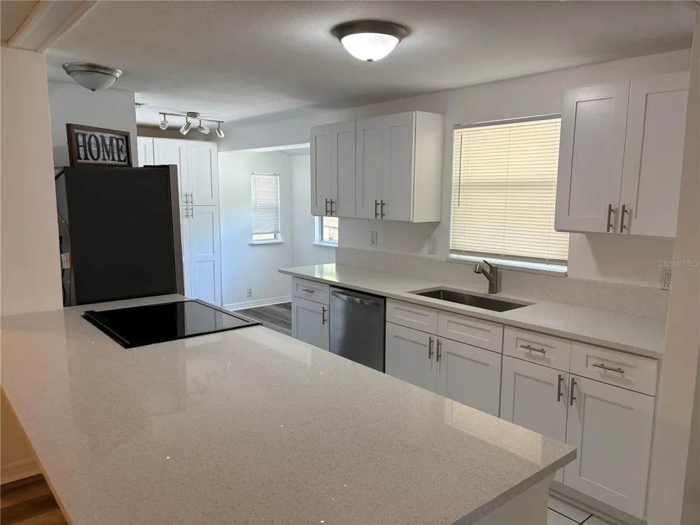 1108 HOLLYWOOD AVENUE Clearwater, FL 33759