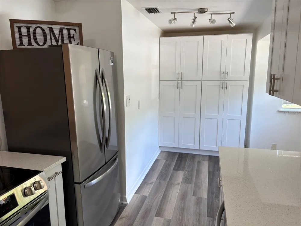 1108 HOLLYWOOD AVENUE Clearwater, FL 33759