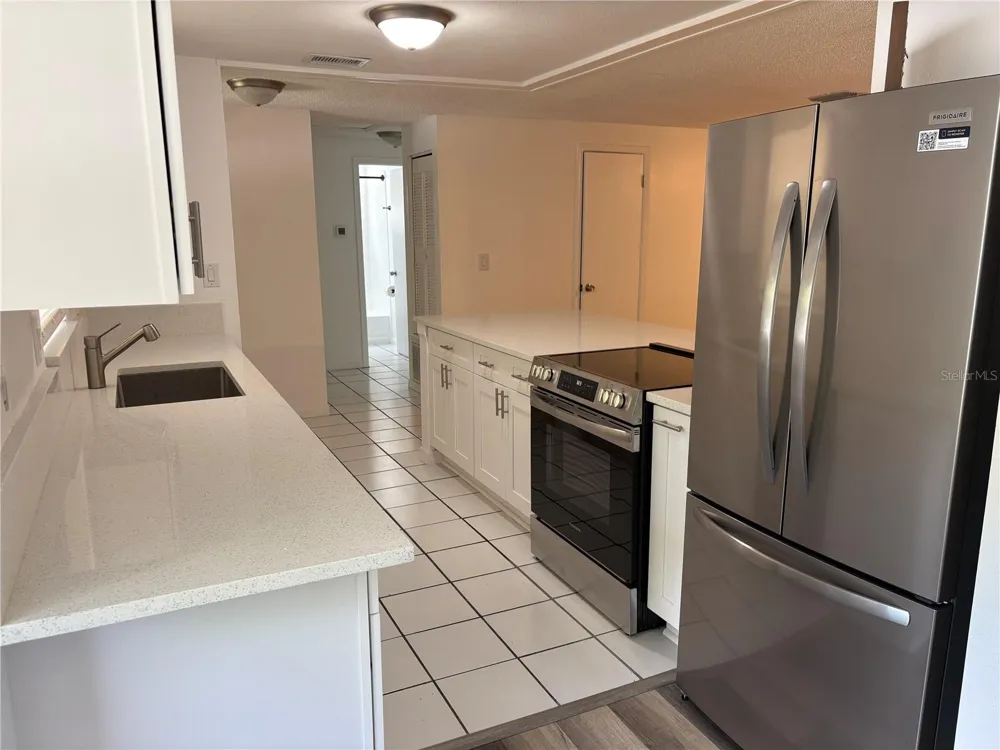 1108 HOLLYWOOD AVENUE Clearwater, FL 33759