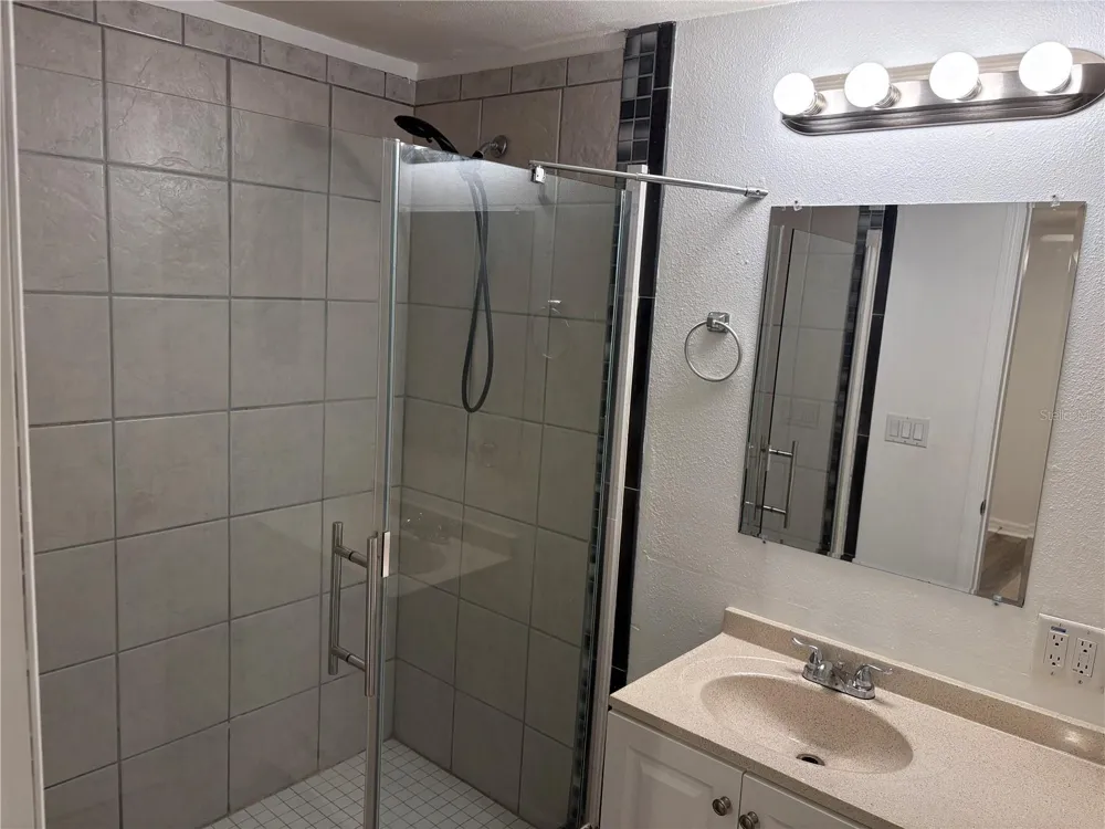 1108 HOLLYWOOD AVENUE Clearwater, FL 33759