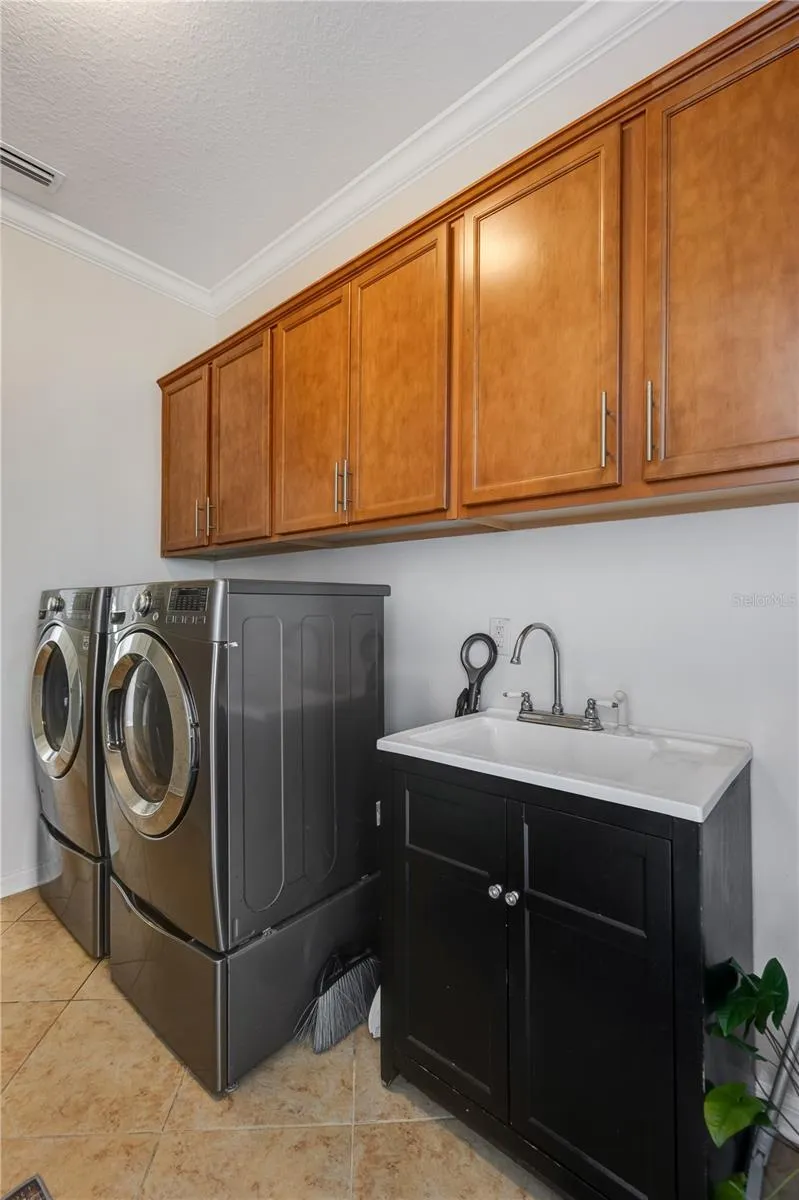614 165TH STREET E Bradenton, FL 34212